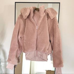 Alo Yoga Foxy Sherpa jacket XS. NWT.